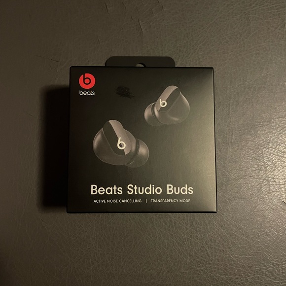 Beats Studio Buds